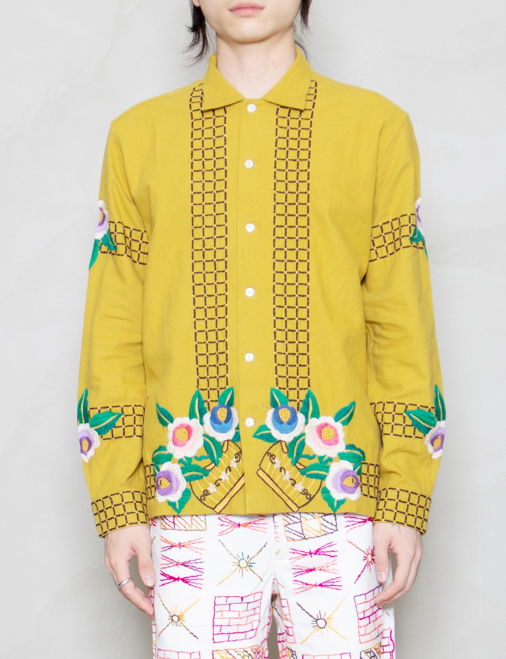 EMBROIDERED GARDEN BED LS SHIRT_OCRE
